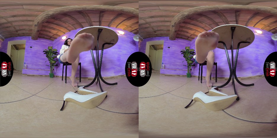 VR FOOT FETISH Chiara Wants To Meet You At The Bar Vr 4K 60